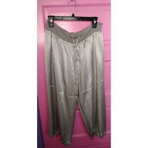 Women's PJ Harlow Jolie Capri Silk Blend Wide Leg Lounge Pant Silver Large Flaws
